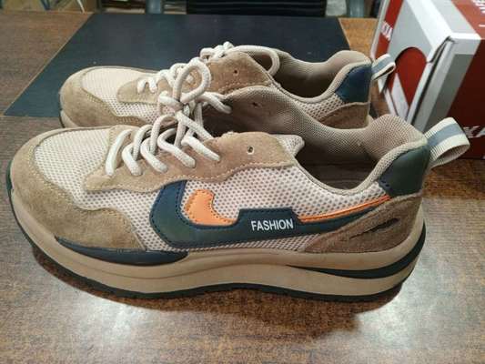 خرید Khaki Suede Industrial Safety Shoes with Anti-smashing Steel Toe and Bulletproof Kevlar Mid Sole online manufacture